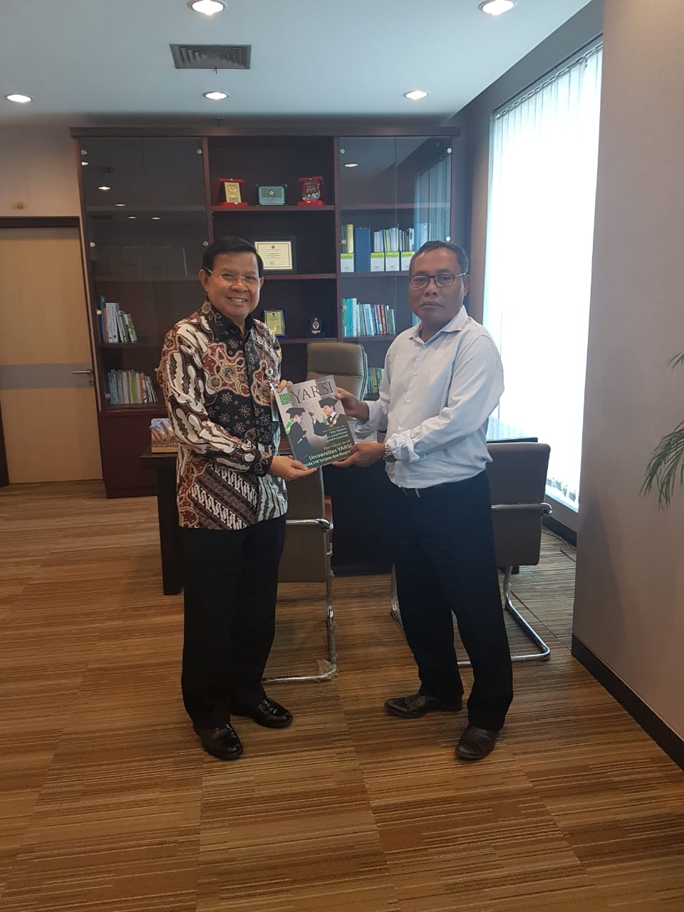 Universitas YARSI Dan PWI Peduli Bekerjasama Dalam Bakti ...